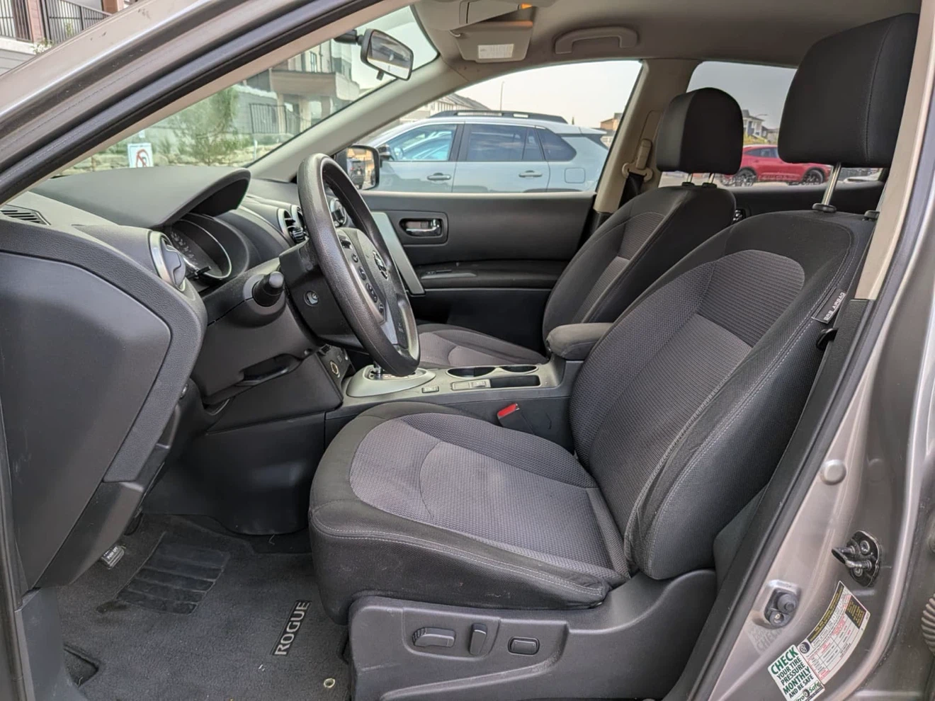 Nissan Rogue - photo 2
