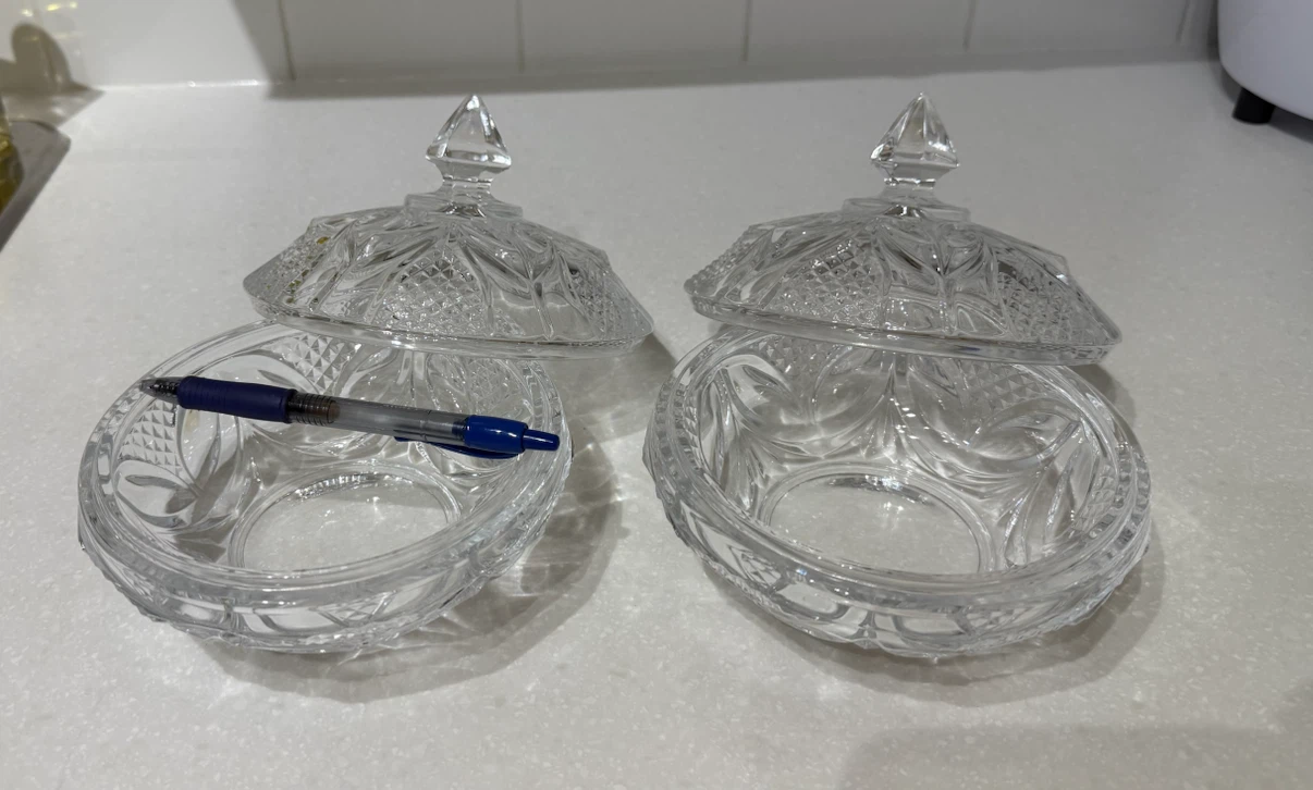 Set of 2 Clear Crystal Candy Dishes with Lids - photo 2