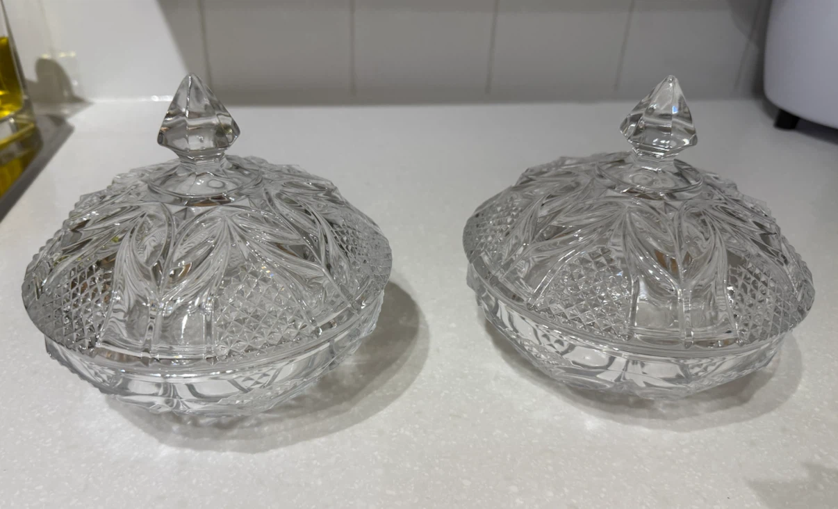 Set of 2 Clear Crystal Candy Dishes with Lids - photo 3
