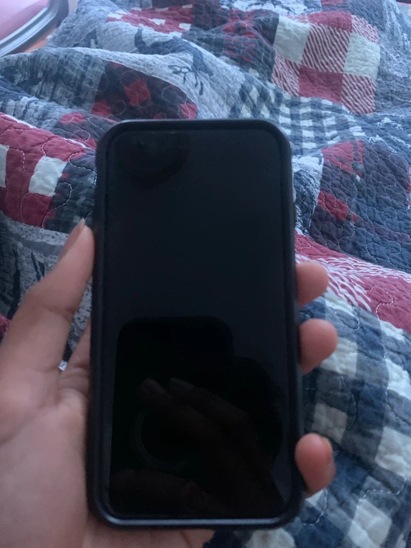 iPhone SE (2nd Generation) - photo 3