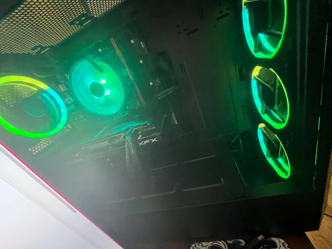 Custom Gaming PC with RGB Lighting - photo 2