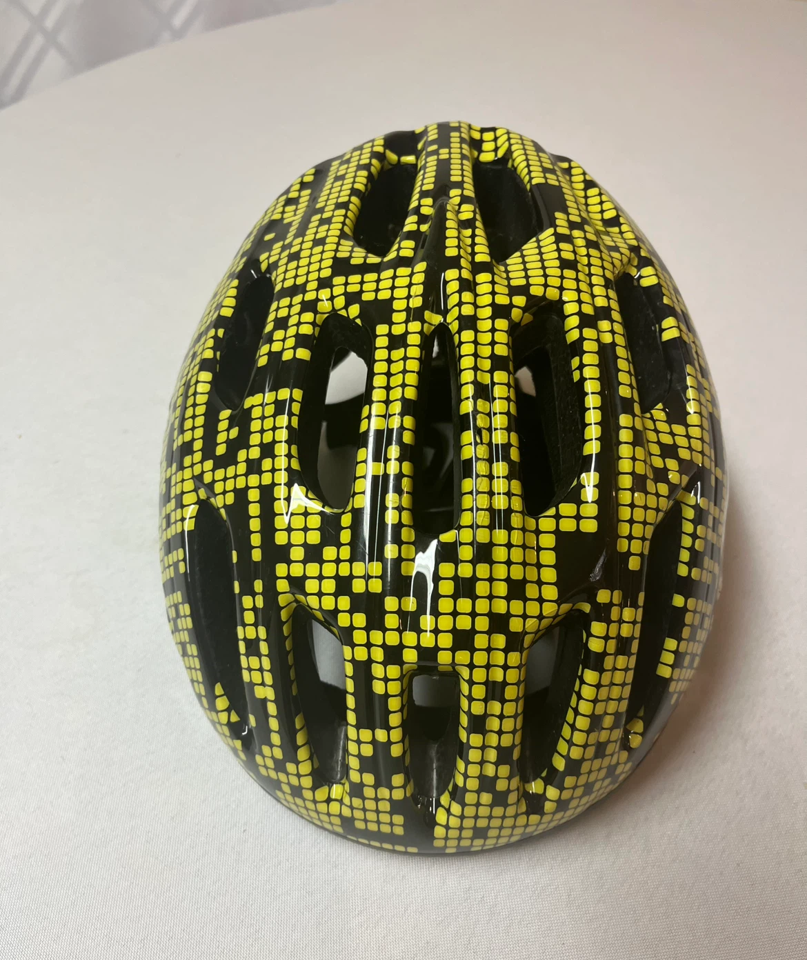 Boys or Small Teen Bike Helmet / adjustable / ages 8-14 - photo 2