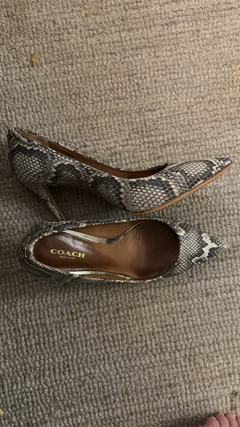 Coach shoes lot (Take all in $200) Sizes 6-6.5 - photo 2