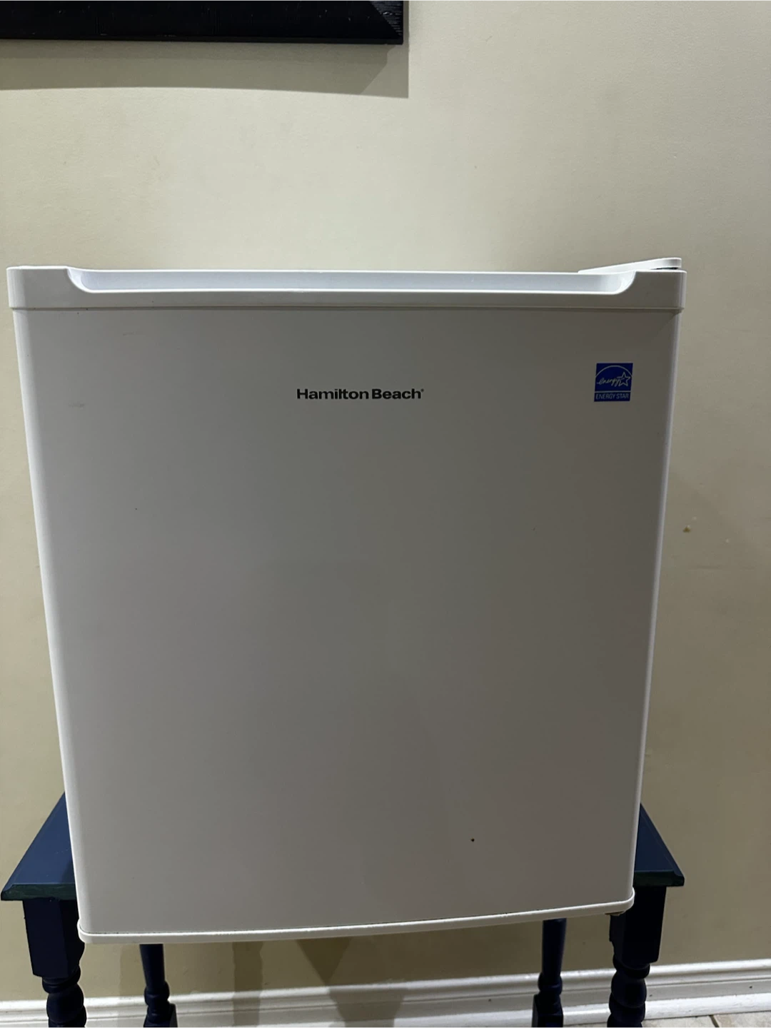Hamilton Beach Mini Fridge