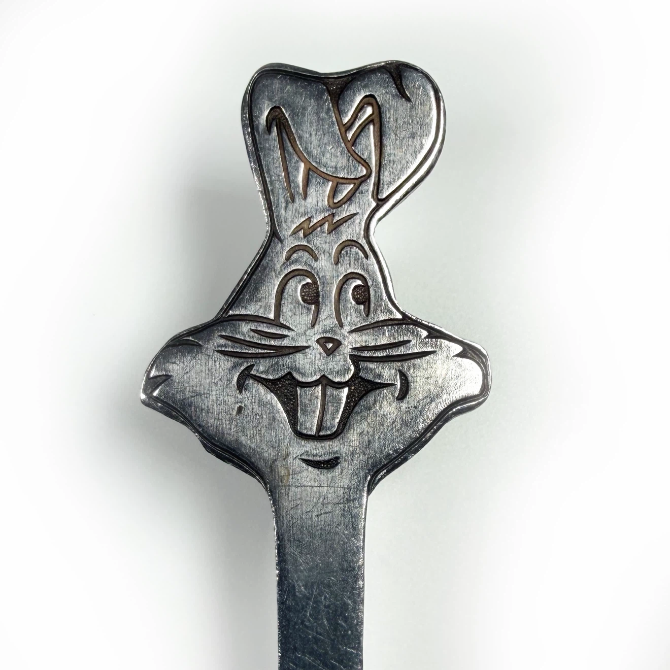 Vintage 1975 Bugs Bunny Spoon - photo 2