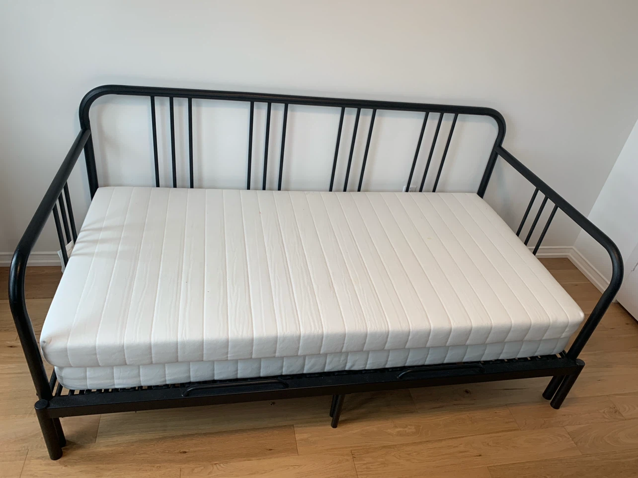 Fyresdal Daybed with Mattress