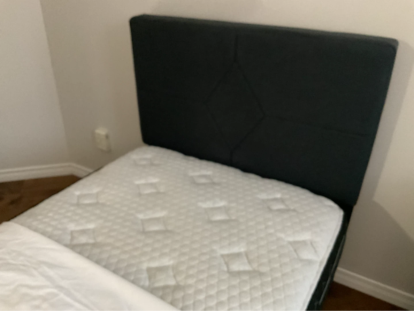 Twin bed upholstered headboard