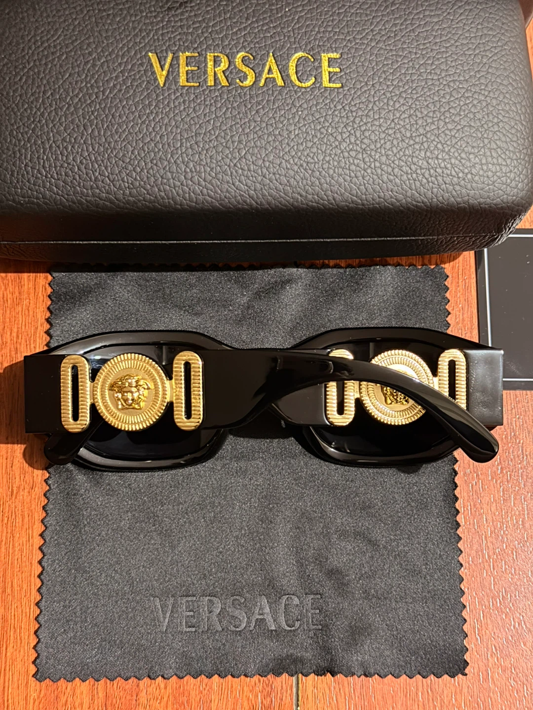 Versace Sunglasses with Case - photo 2