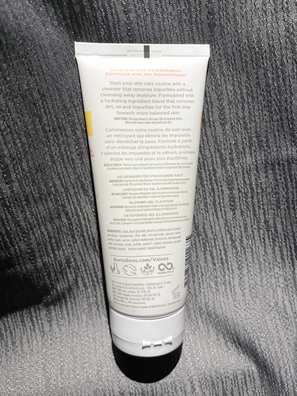 Burt's Bees Glowing Gel Cleanser with Hyaluronic Acid - 170 g - photo 2