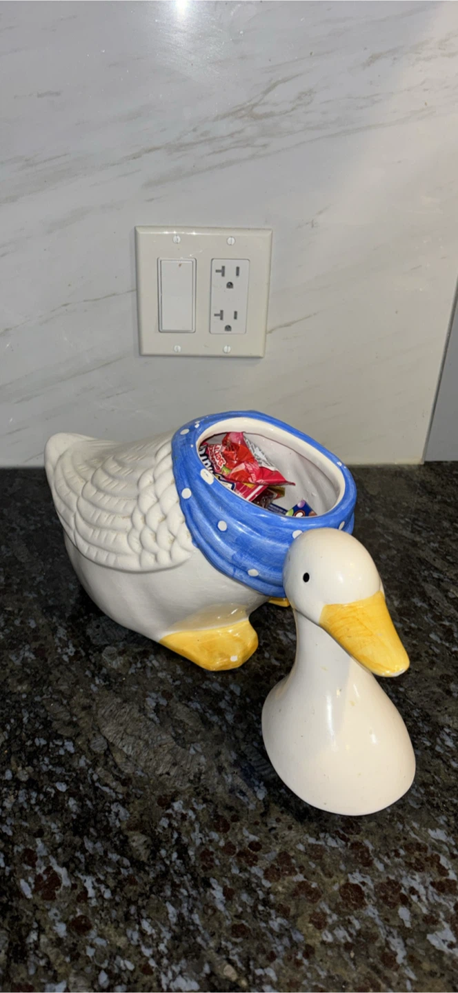 Vintage Ceramic Duck Cookie Jar - photo 2