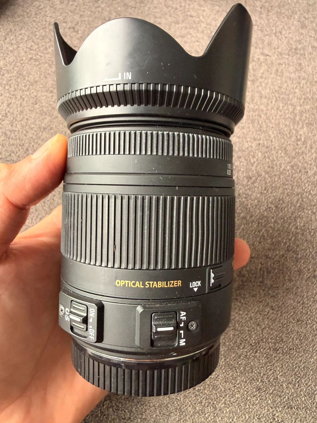 Sigma DC 18-250mm 1:3.5-6.3 Macro HSM Lens - photo 2