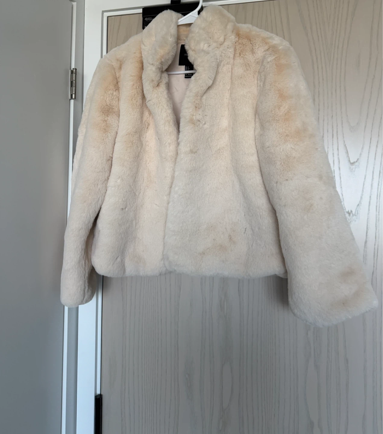 Forever 21 Faux Fur Jacket Cream Size-S (Brand New)