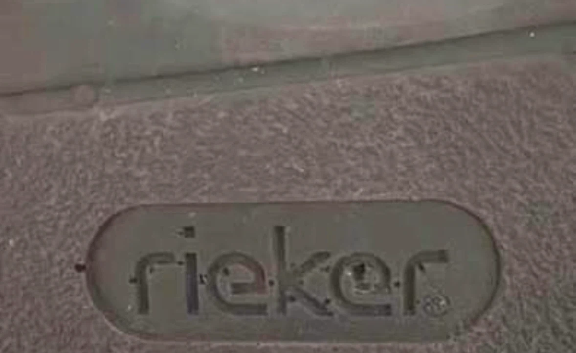 Rieker Sandals- Like new, Size 37 - photo 3