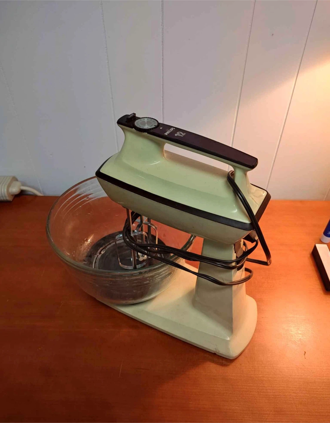 Philips Mixer with Glass Bowl