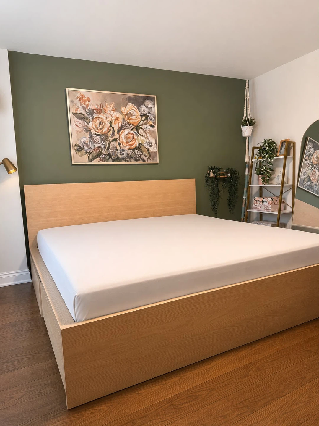 Modern king Size Wooden Bed