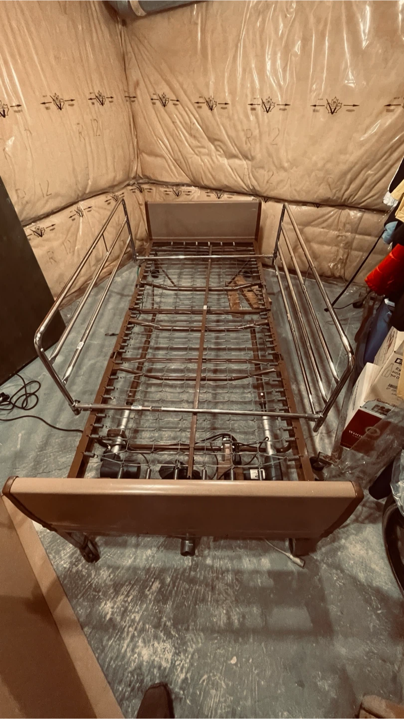 Hospital Bed, home size, motorized - photo 2