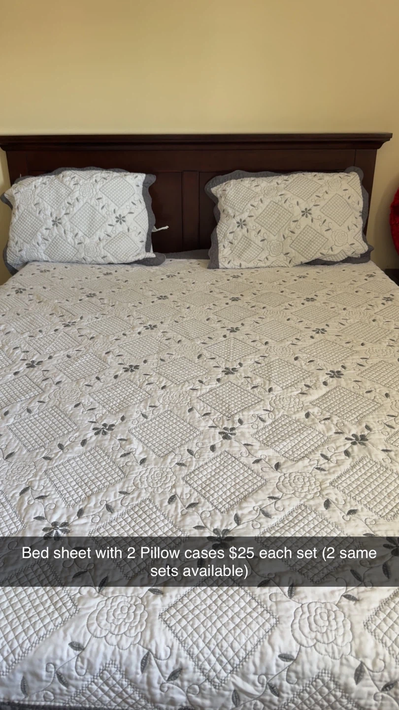 Quilted Bed Sheet Set with 2 Pillow Cases