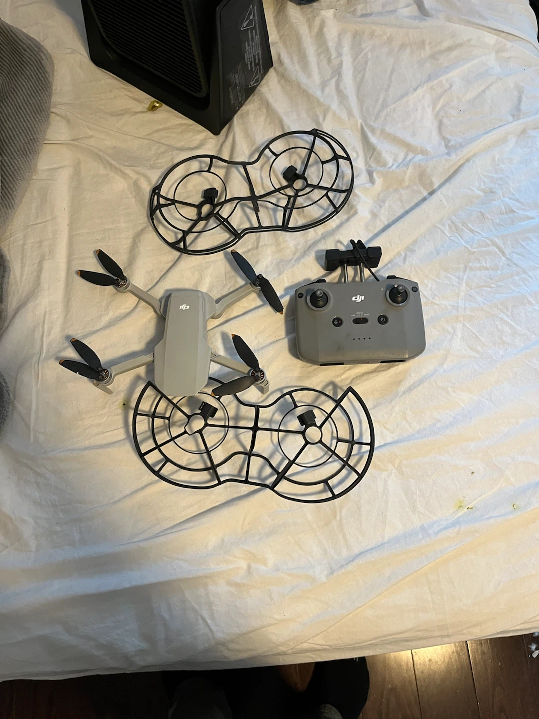 DJI Mini 2 SE Drone with Controller and Propeller Guards