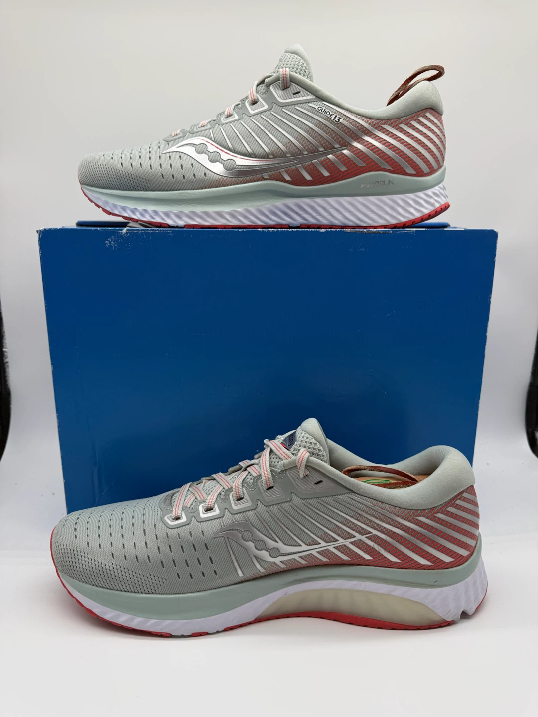 Saucy Guide 13 Grey/Coral Green Women’s Running Shoes Size US 11