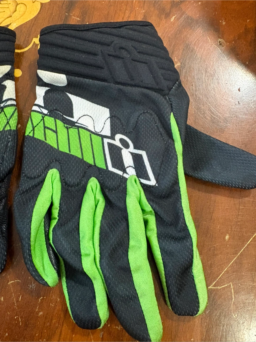 Icon D3O motorcycle gloves in black and green - photo 3
