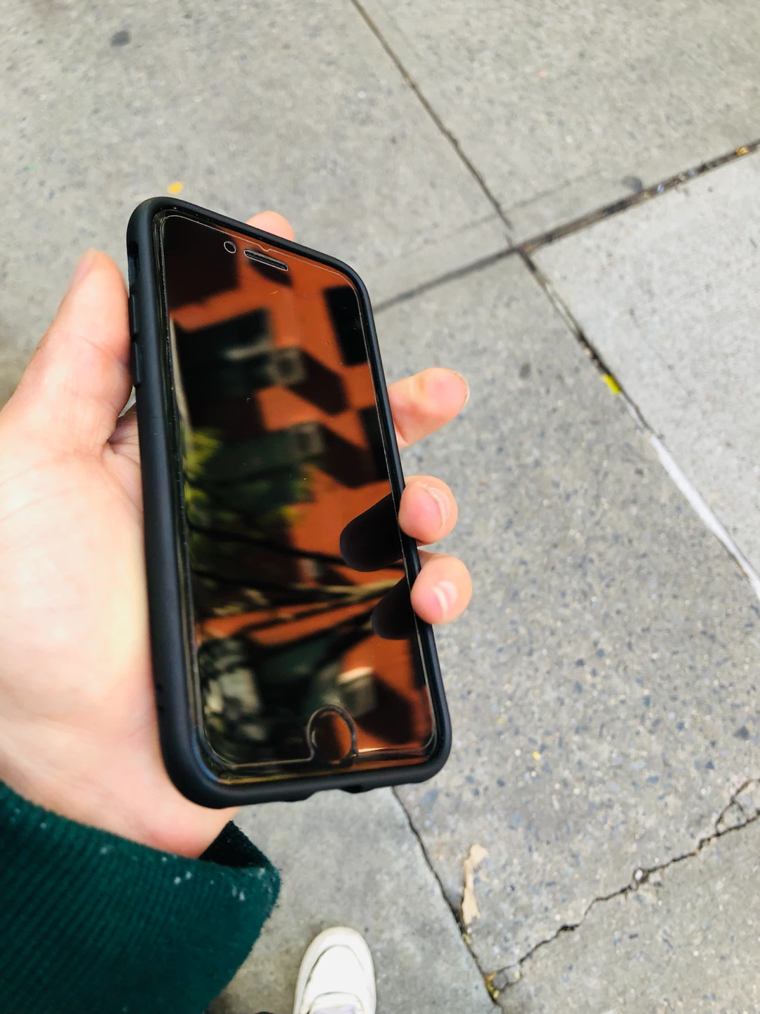 iPhone se 3genartion Black Smartphone - photo 4