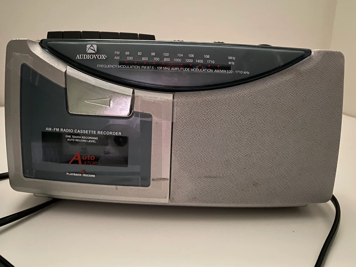 Audiovox AM-FM Radio Cassette Recorder