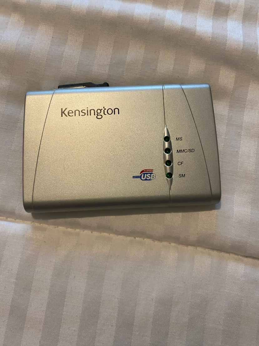 Kensington Portable USB 2.0 Memory Card Reader