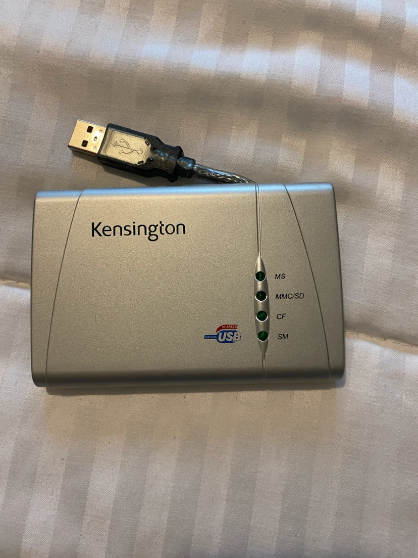 Kensington Portable USB 2.0 Memory Card Reader - photo 2