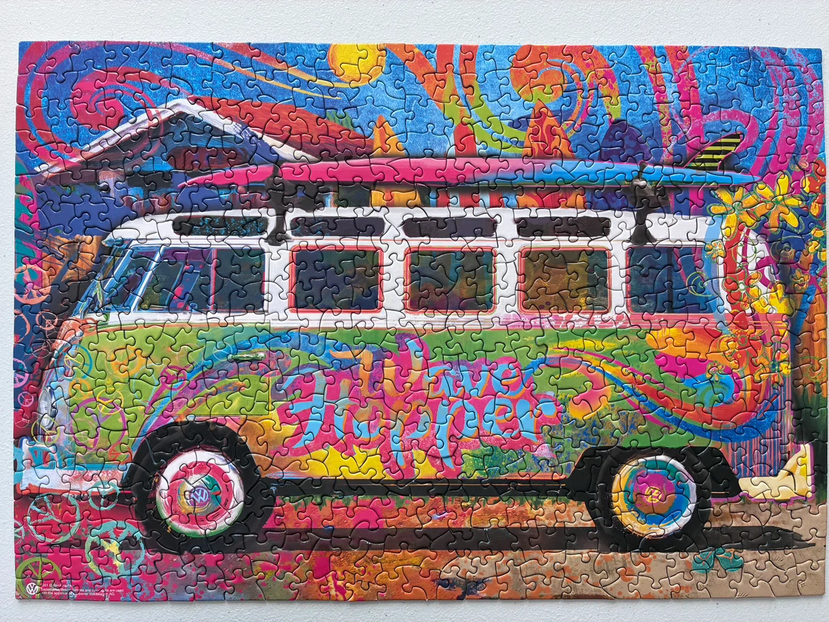 550 PIECE EUROGRAPHICS “WAVE HOPPER” PUZZLE