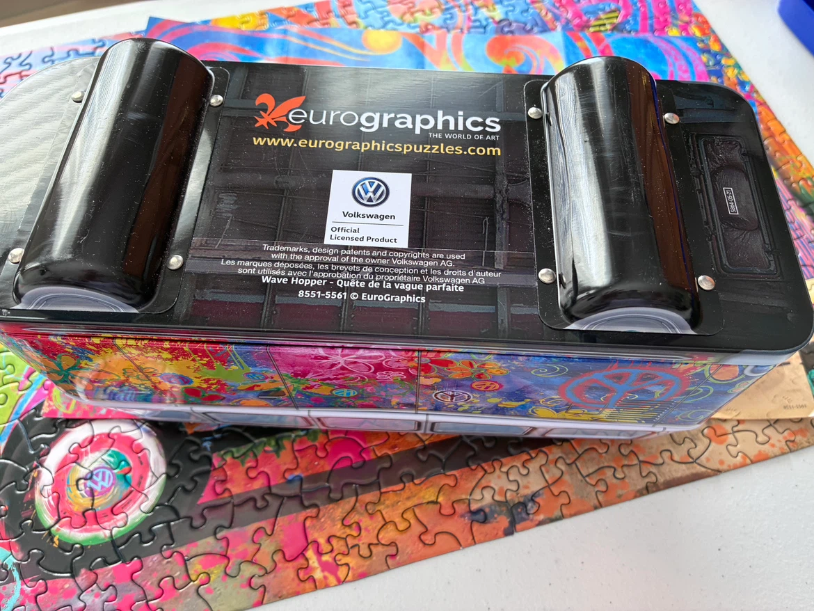 550 PIECE EUROGRAPHICS “WAVE HOPPER” PUZZLE - photo 3