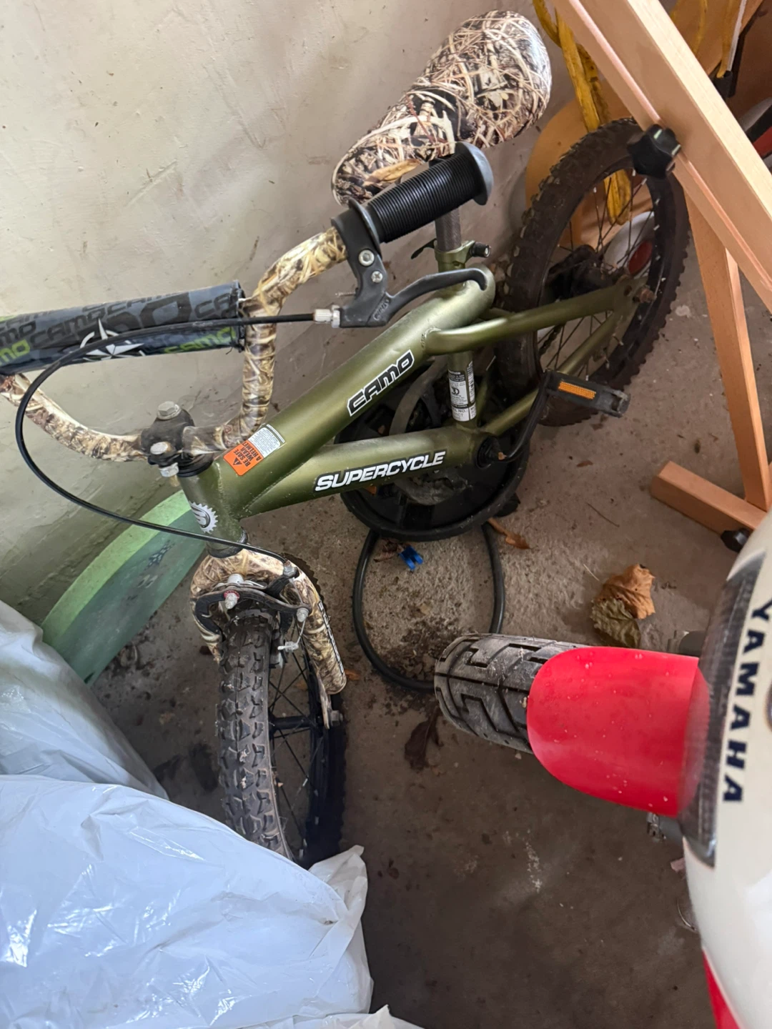 Supercycle Camo Kids Bike