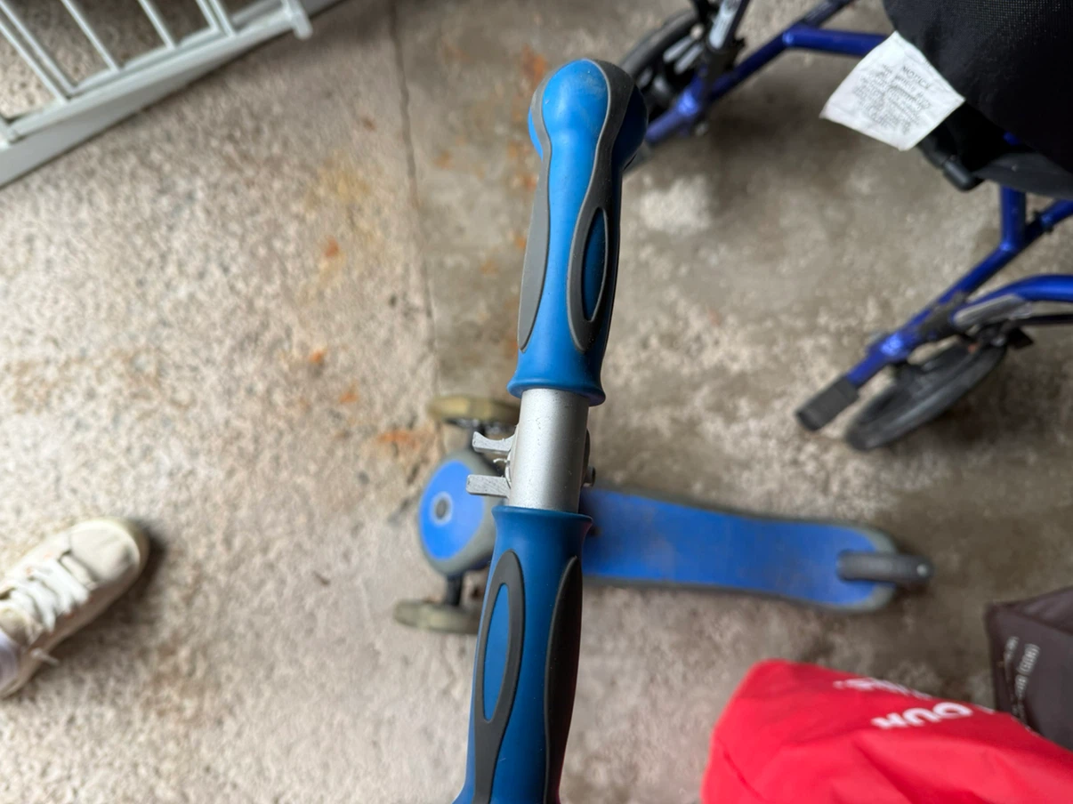 Globber 3-Wheel Scooter