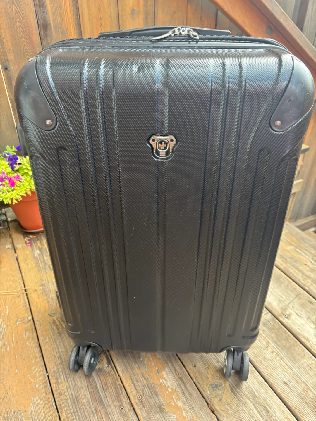 Black Hardside Spinner Luggage