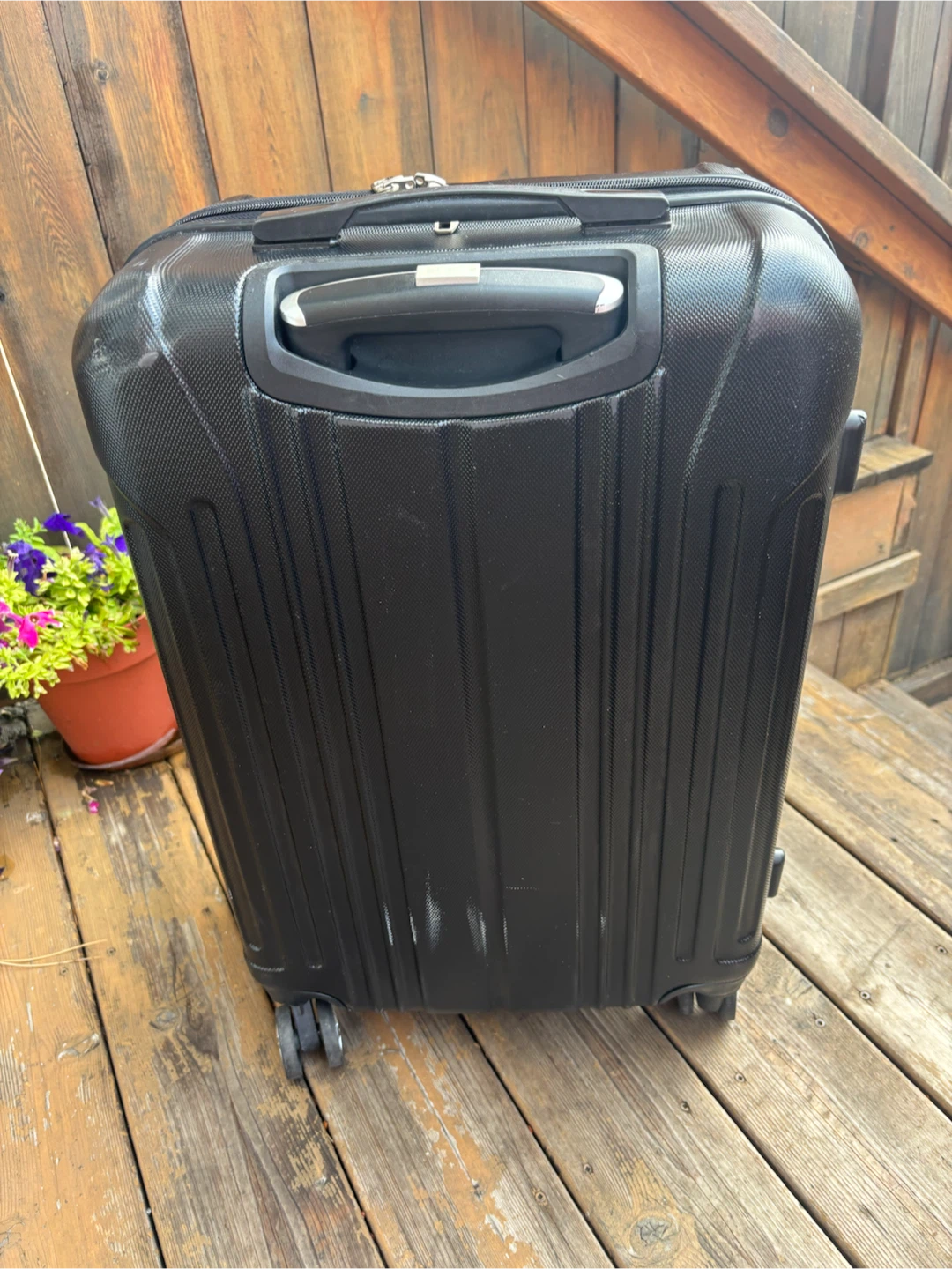 Black Hardside Spinner Luggage - photo 4