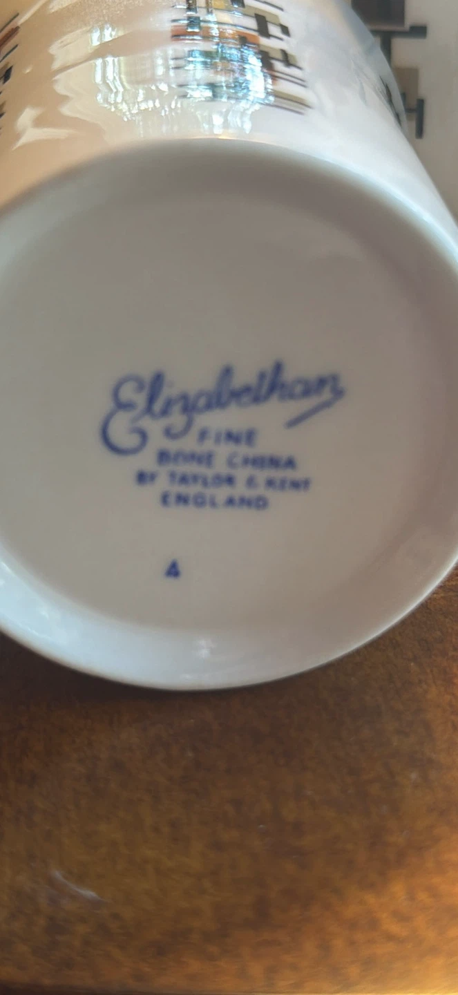 Vintage Set of 5 Elizabethan Fine Bone China Mugs - photo 2