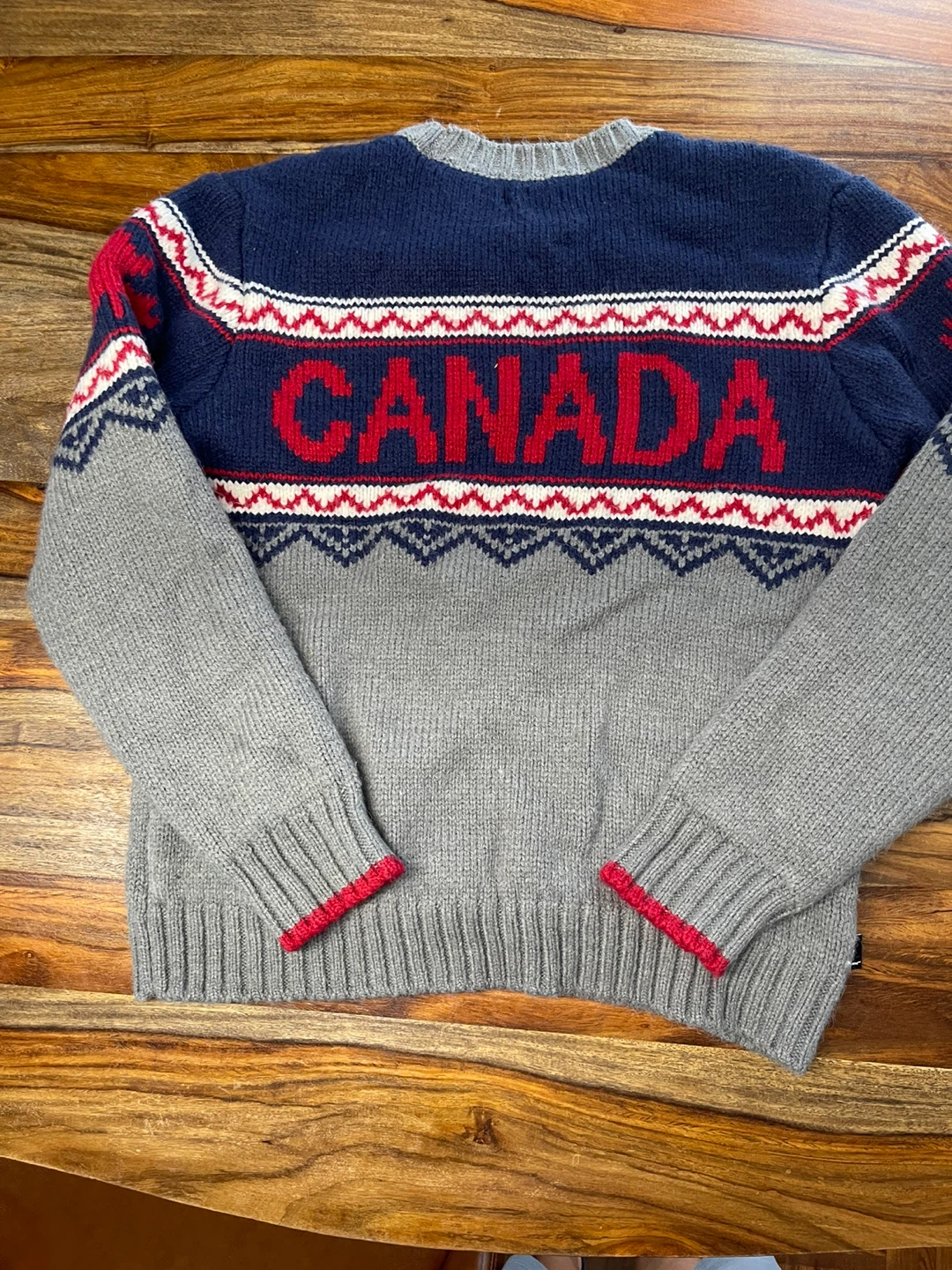 Canadiana Sweater L/G - photo 3