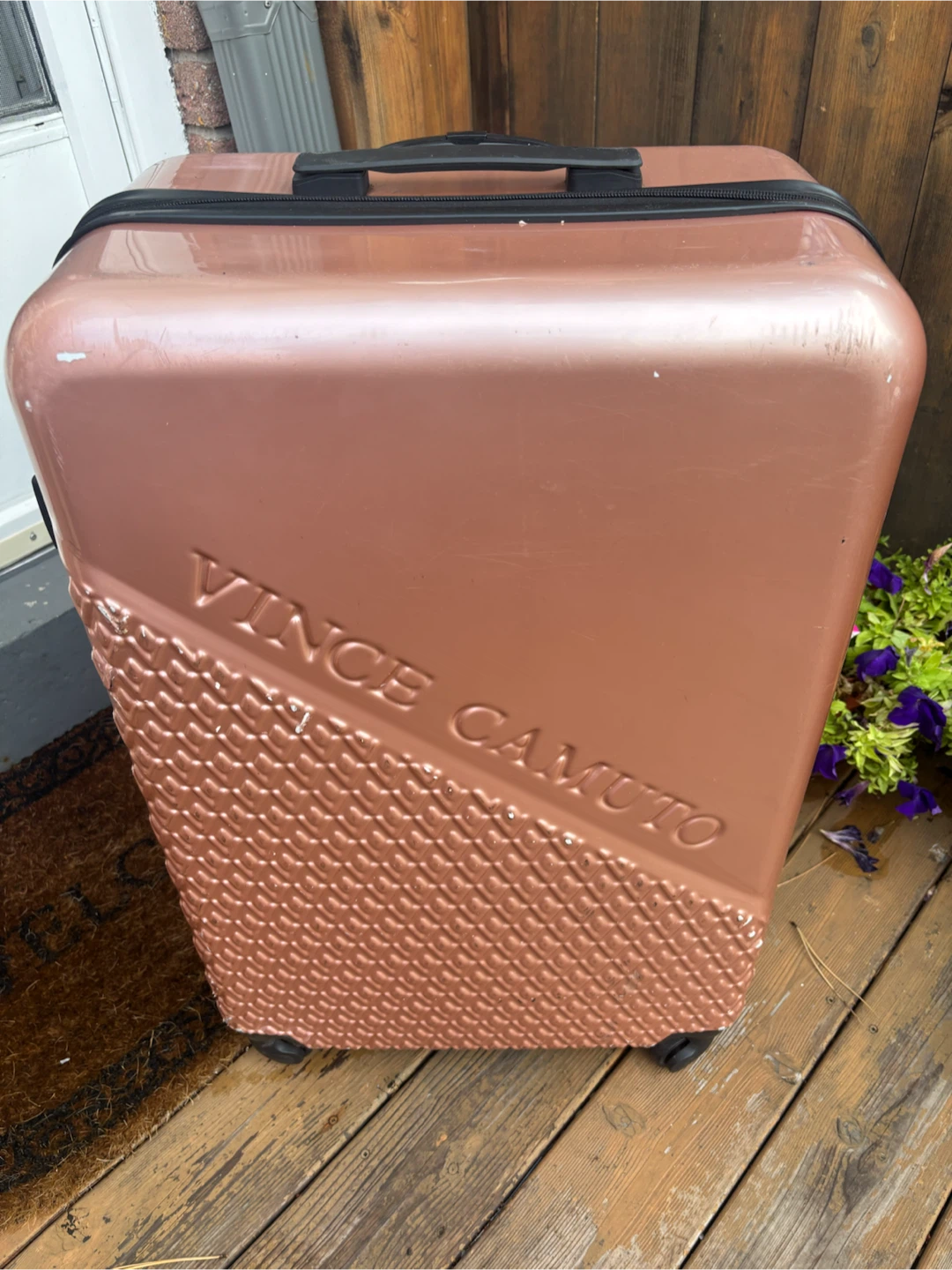 Vince Camuto Rose Gold Hardside Spinner Luggage