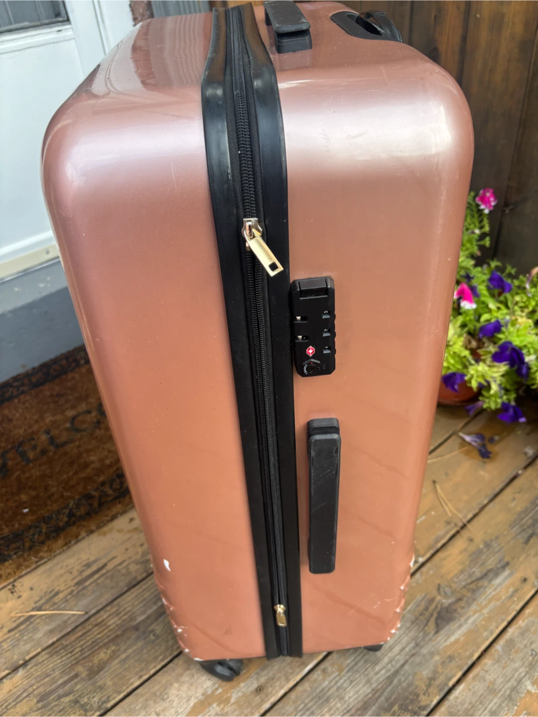 Vince Camuto Rose Gold Hardside Spinner Luggage - photo 3