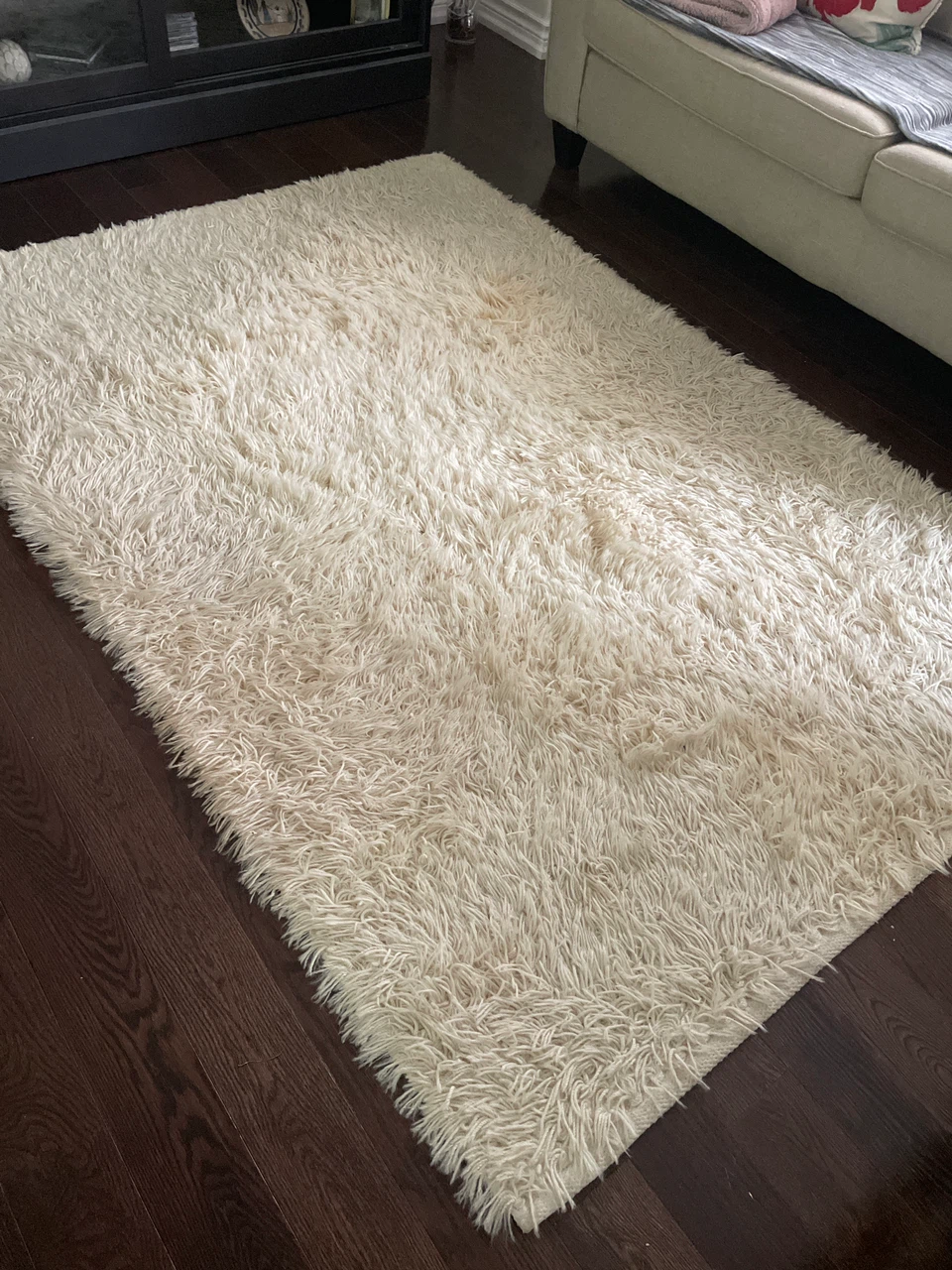 Cream Shag Rug 55 inches x 80 inches like new