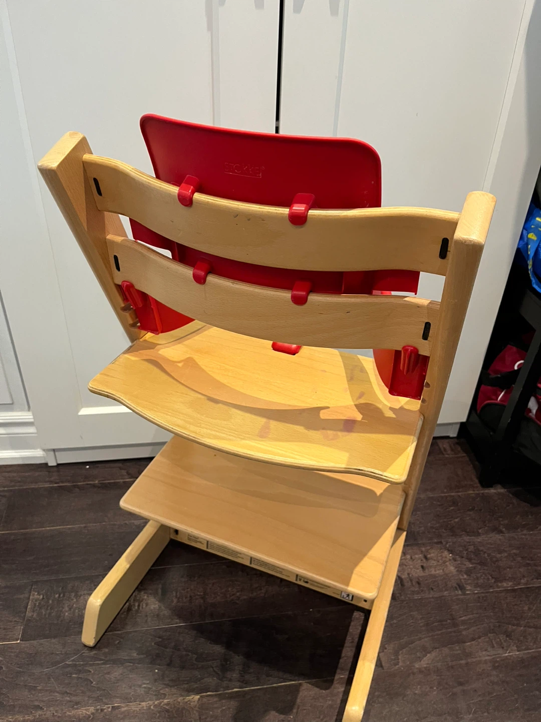 Stokke Tripp Trapp Chairs (2) + Red Baby Set - photo 3