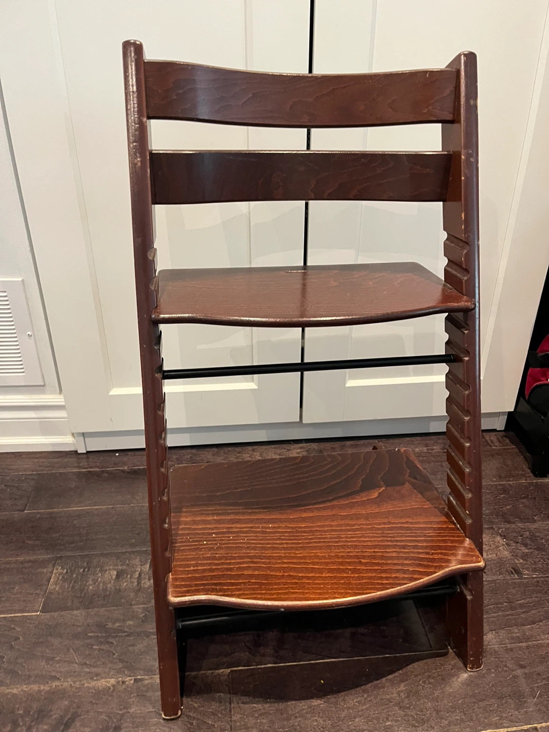 Stokke Tripp Trapp Chairs (2) + Red Baby Set - photo 3