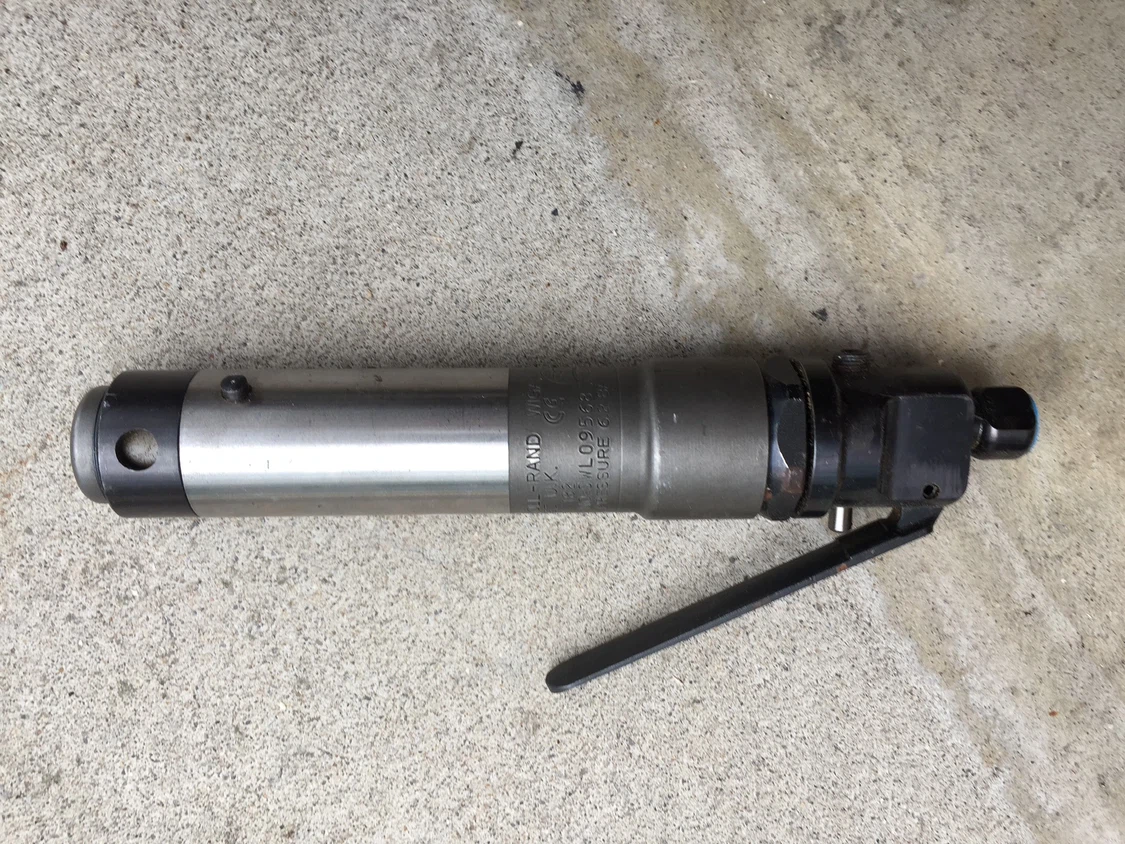 INGERSOLL RAND AIR CHISEL SCALER