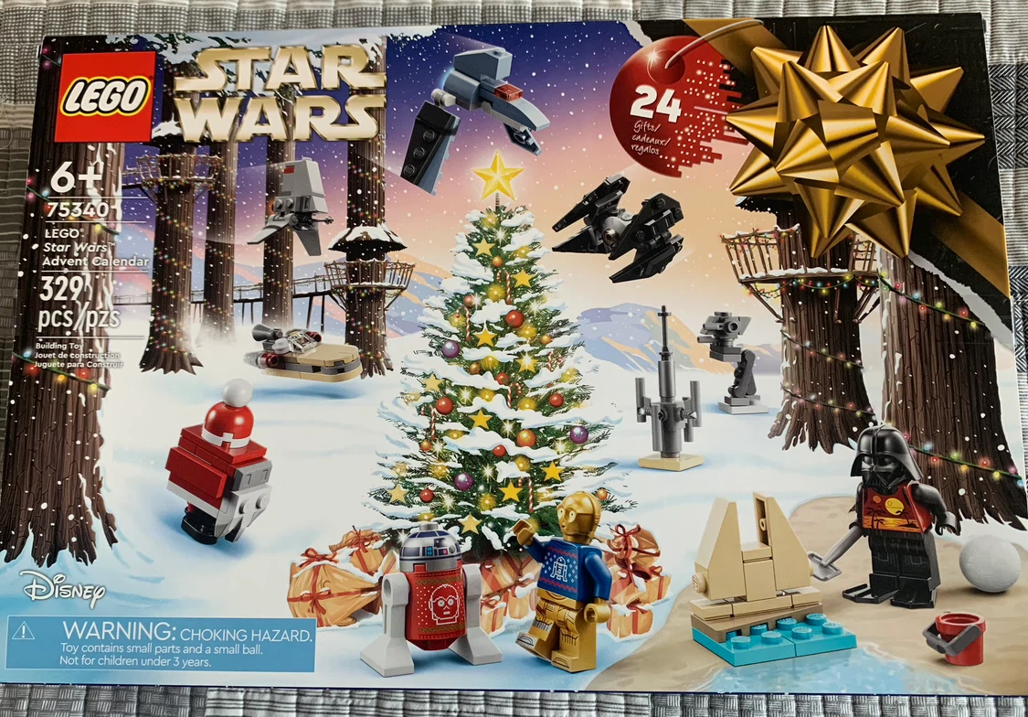 LEGO SET. —  STAR WARS ADVENT CALENDAR