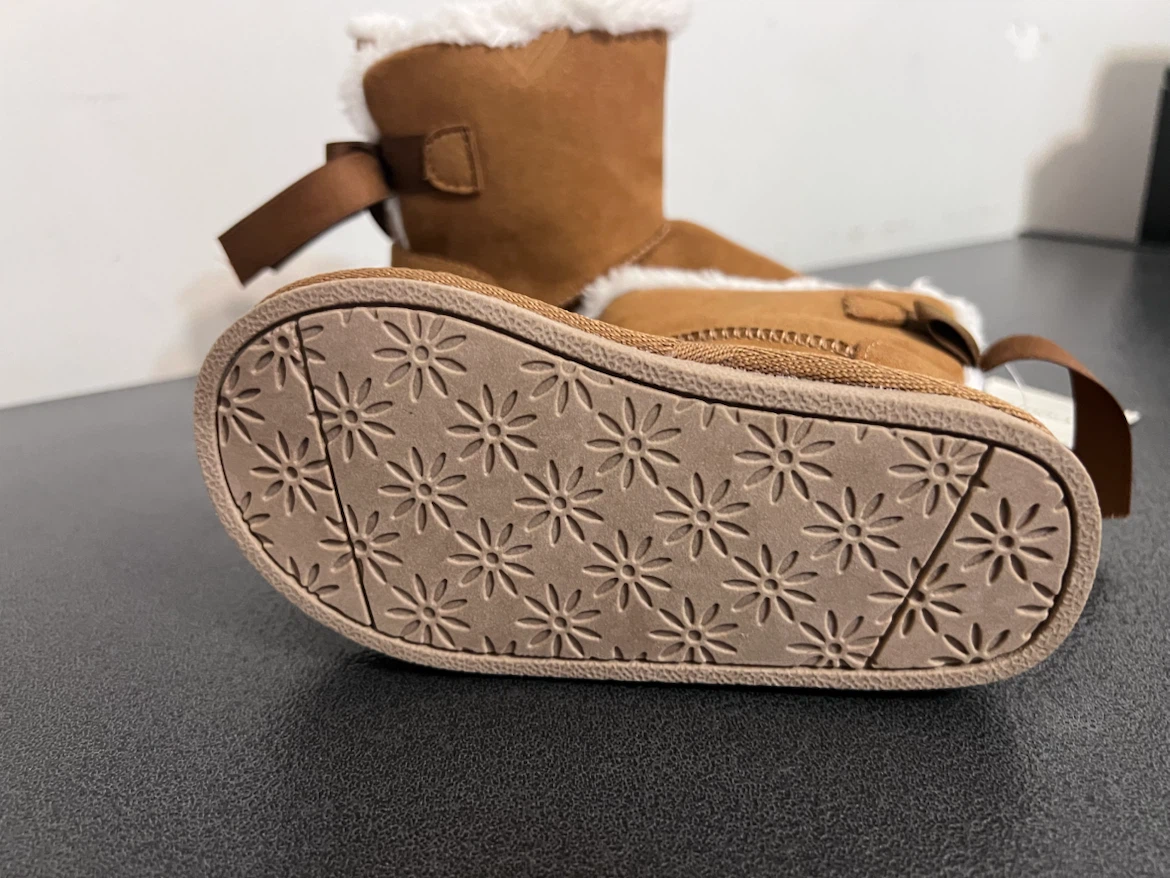 Brand New George Girls Faux-Fur Winter Boots – Size 7 – $10 - photo 4