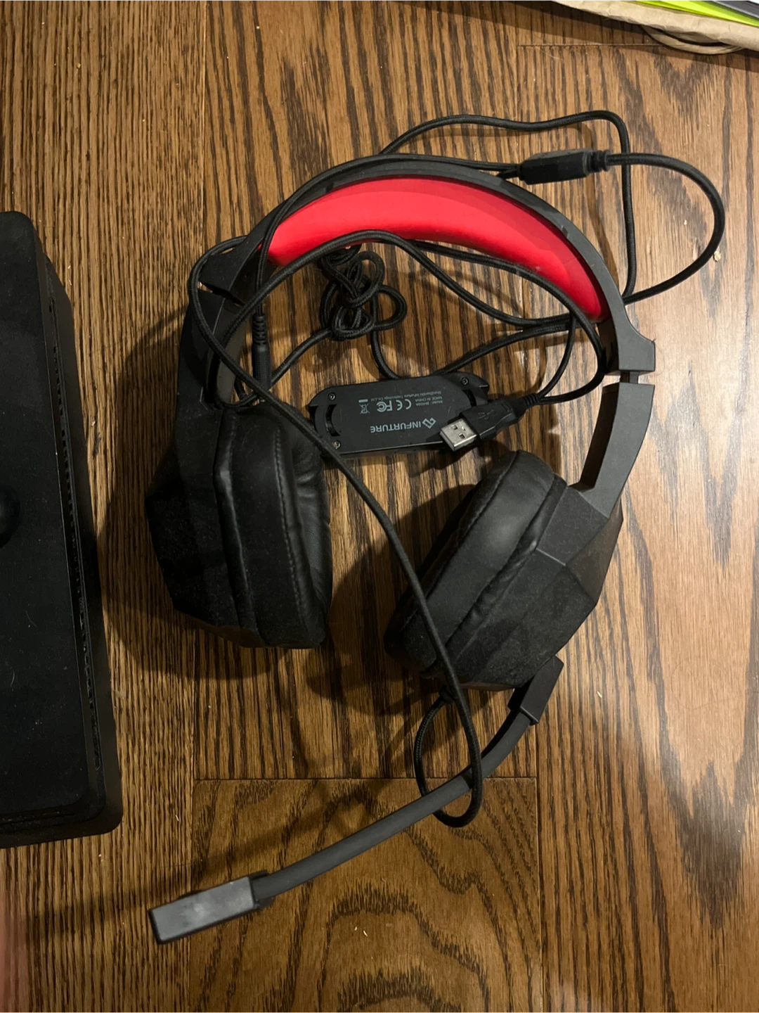 PS4 with 2 controllers and headset - photo 2