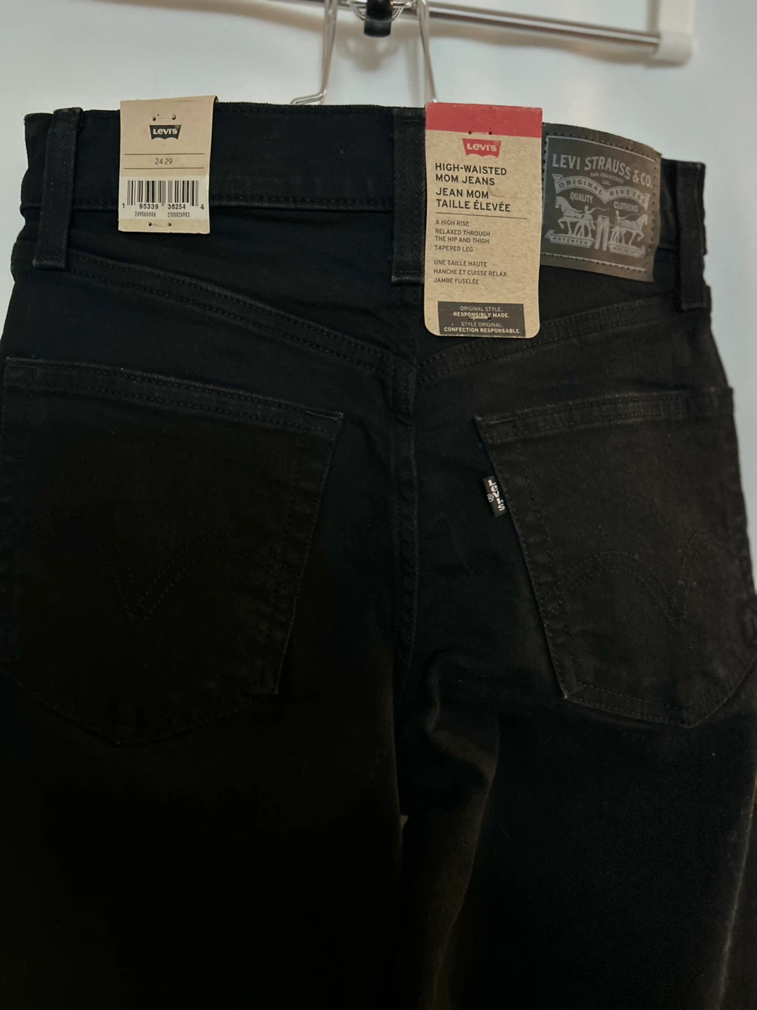 Levi’s High-Waisted Mom Jeans – Black – Size 24 / XXS-XS - photo 5
