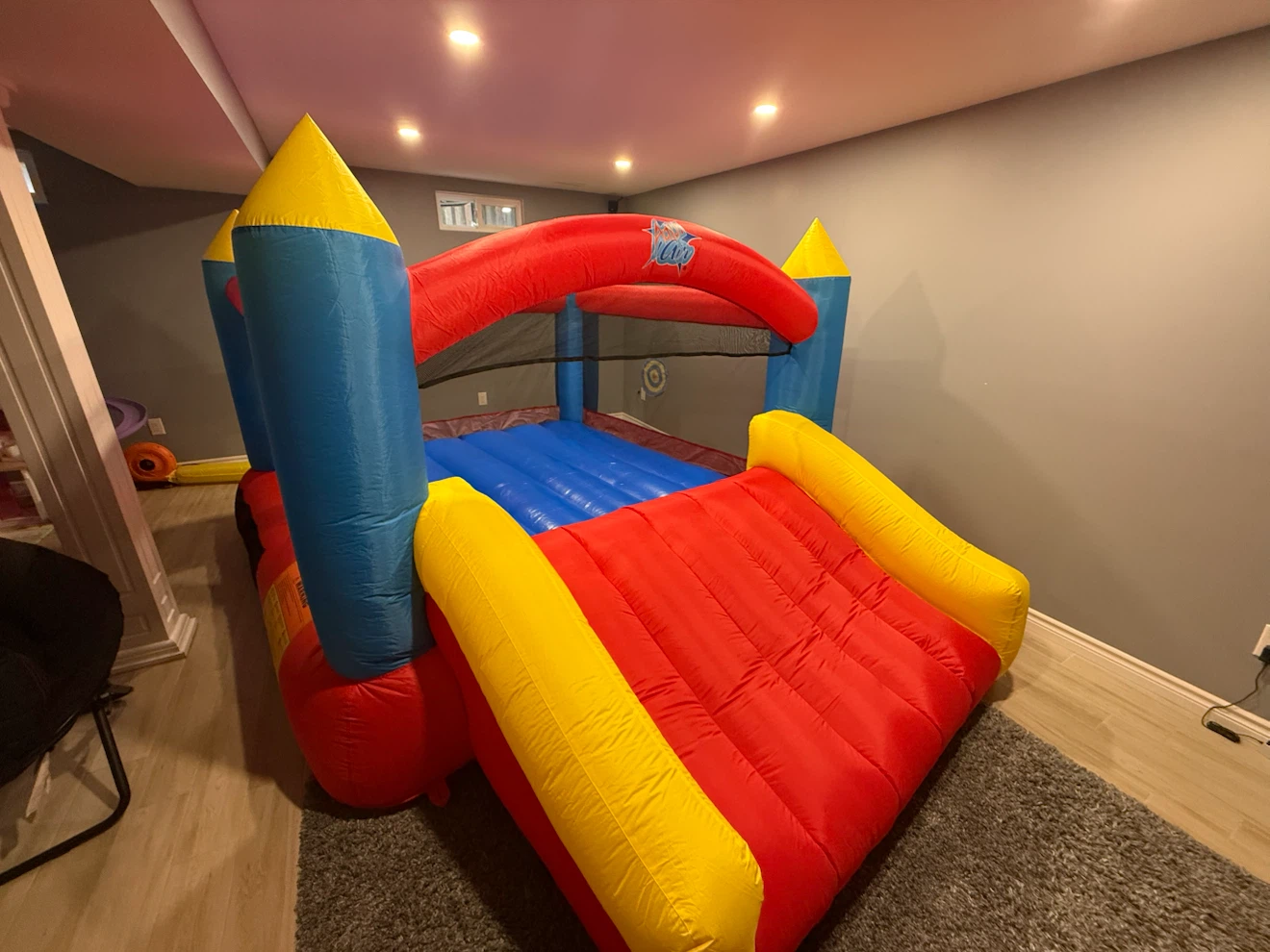 Banzai Inflatable Bouncy Castle with Slide