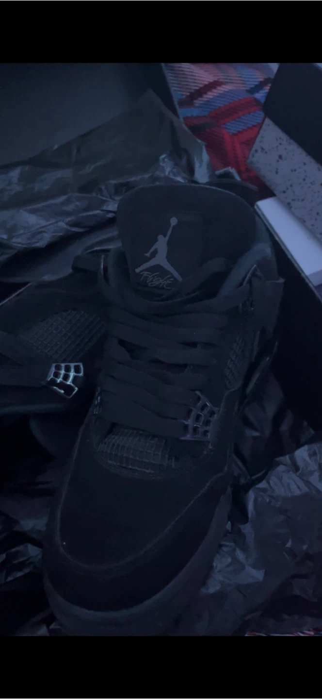 JORDAN 4S BLACK