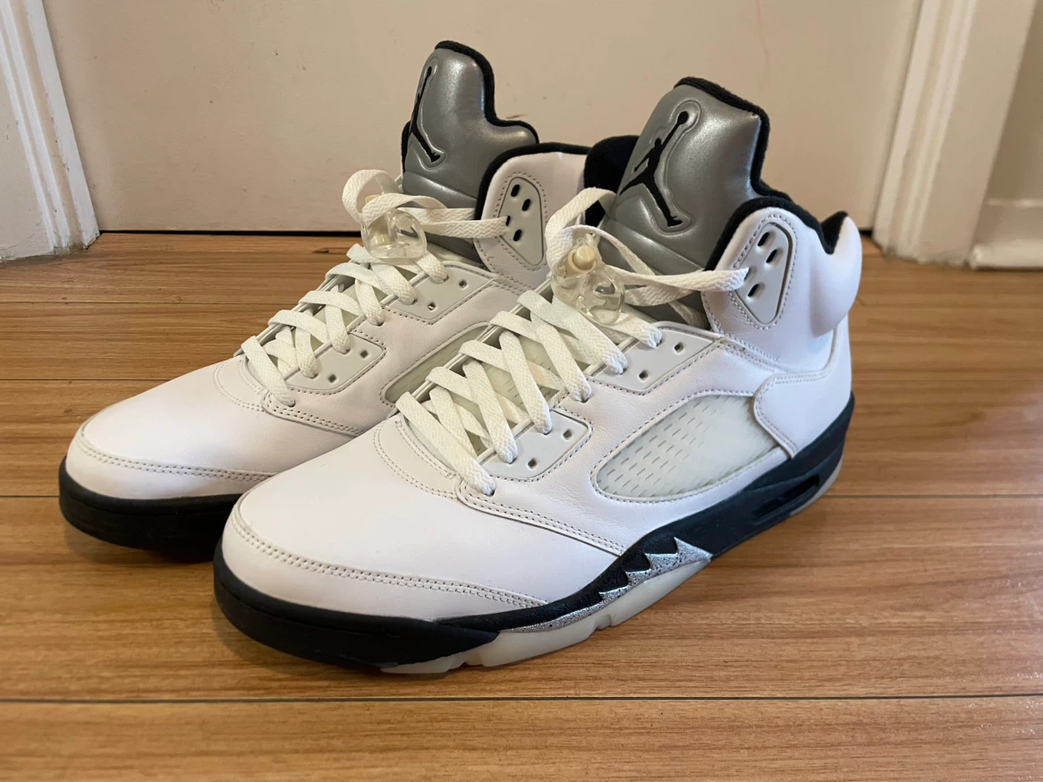 Jordan 5 Retro Reverse Metallic - photo 2