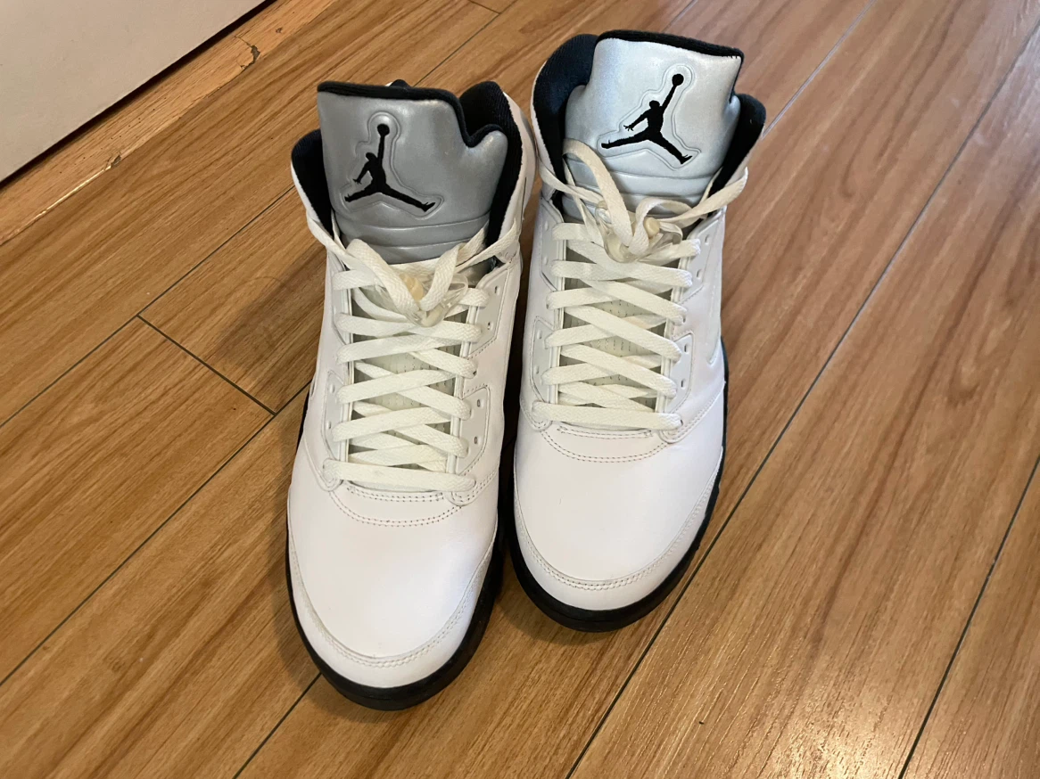 Jordan 5 Retro Reverse Metallic - photo 4